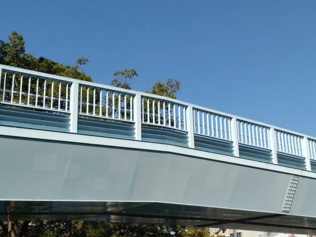 高架橋や歩道橋の塗装